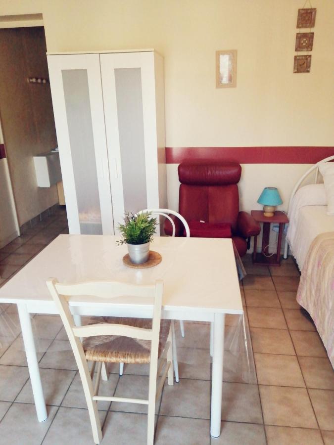 Residence Les Plus Pres Jonzac Kültér fotó